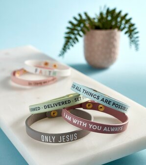 Leren armband met drukknoop Only Jesus