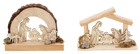 Houten kerststal met houten beeldjes