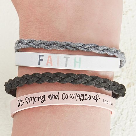 Leren armband met drukknoop Faith