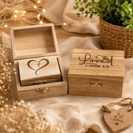 Set van 2 kleine houten doosjes Hart/Kruis Loved