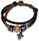 Armband-leer-Kruis-en-kralen-bruin