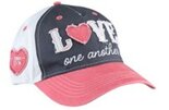 Baseball-pet-vrouw-Love-one-another