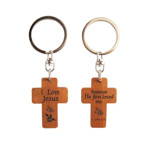 Sleutelhanger houten kruis He first loved us