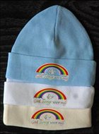 Babymutsje blauw God zorgt/regenboog